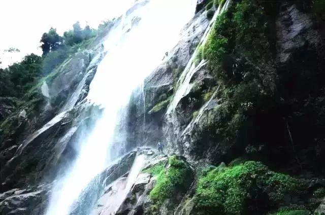 小萝莉泰国度假