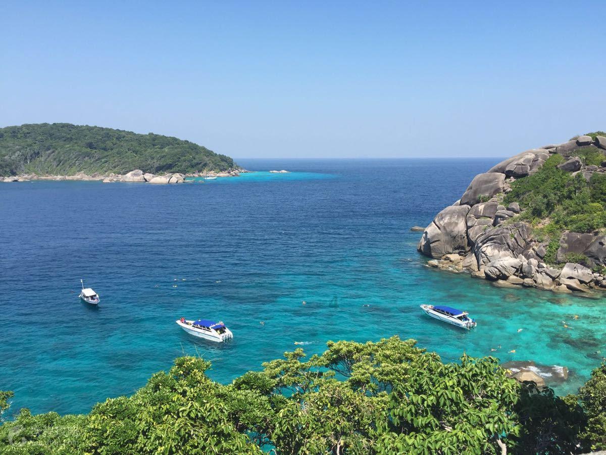 俄罗斯连环爆炸引发全球关注：火灾频发！石油码头、油库惨遭袭击！
